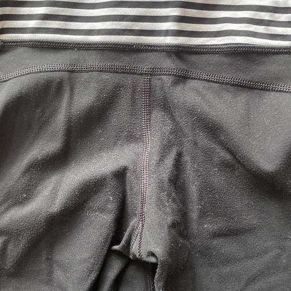🤍🖤 LULULEMON ICE QUEEN PANT-BLACK/WHITE MINI STIPE-4🖤🤍 - Picture 9 of 11